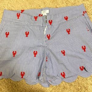 Crown and ivy scalloped shorts